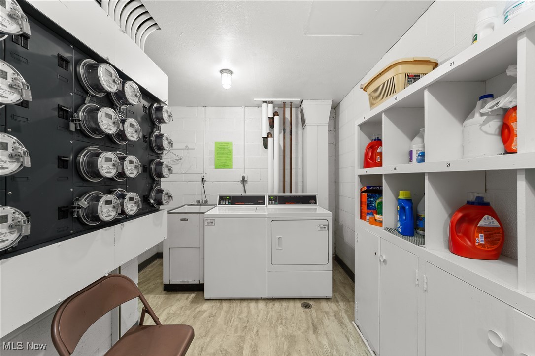 2159 Wooster Road Rocky River OH 44116