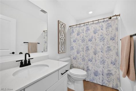 516 Port Side Drive Avon Lake OH 44012
