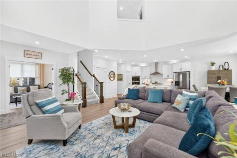 516 Port Side Drive Avon Lake OH 44012