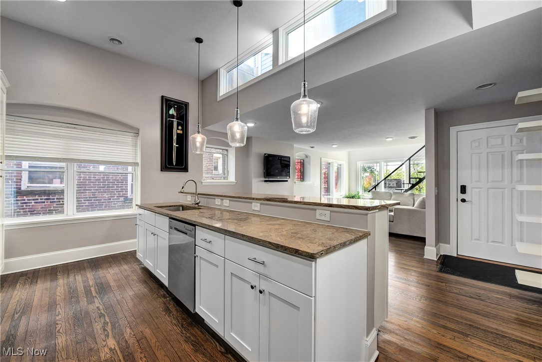 12966 Clifton Boulevard Lakewood OH 44107