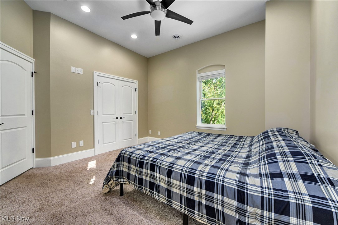 12966 Clifton Boulevard Lakewood OH 44107