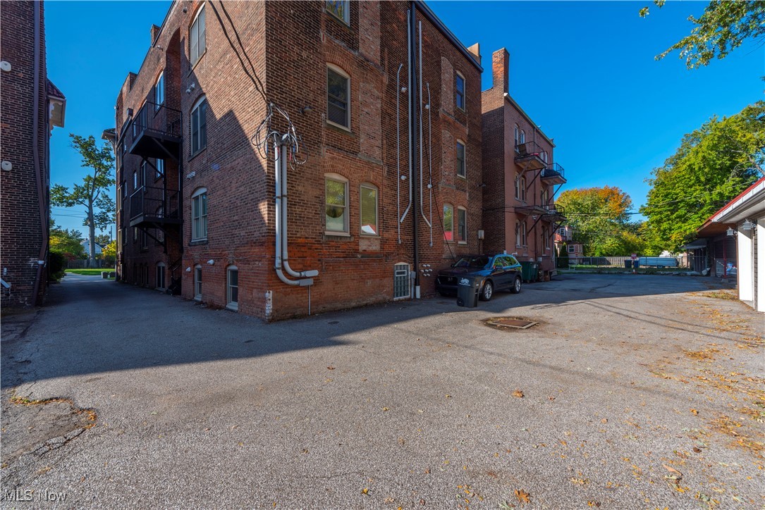 12966 Clifton Boulevard Lakewood OH 44107