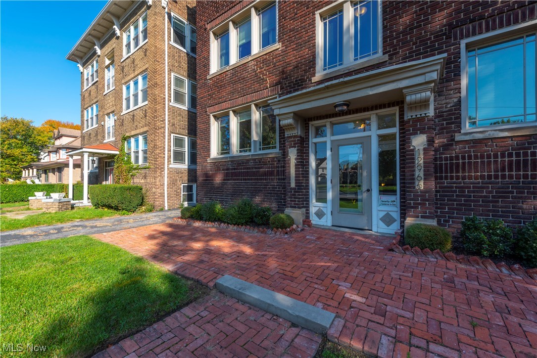 12966 Clifton Boulevard Lakewood OH 44107
