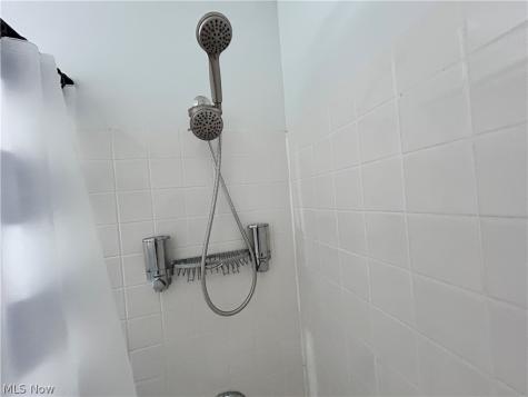 21908 River Oaks Drive Rocky River OH 44116