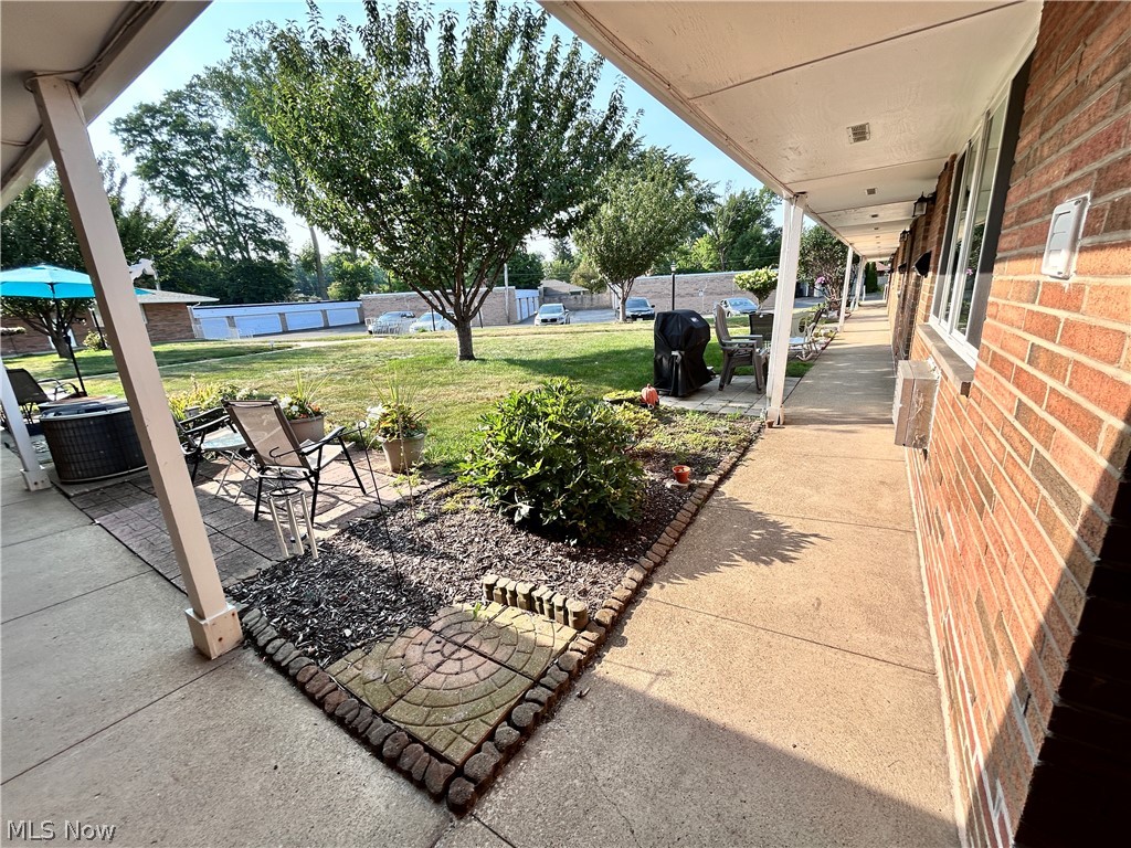 21908 River Oaks Drive Rocky River OH 44116