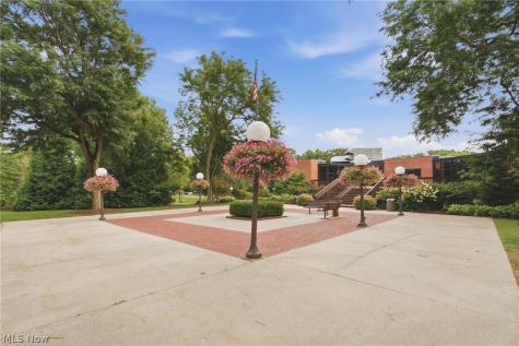 1105 Canyon View Road Northfield OH 44067
