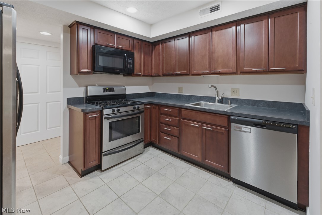 1105 Canyon View Road Northfield OH 44067