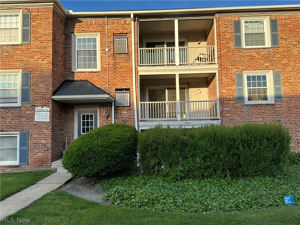 2222 Glouchester Drive Lyndhurst OH 44124