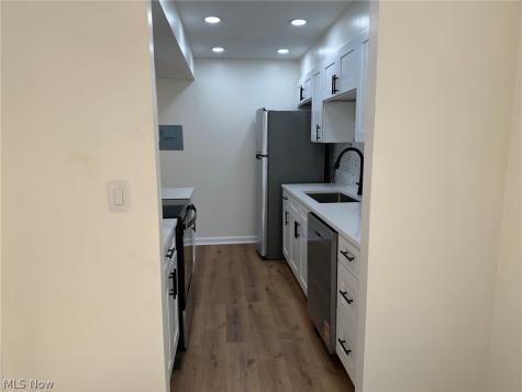 2222 Glouchester Drive Lyndhurst OH 44124