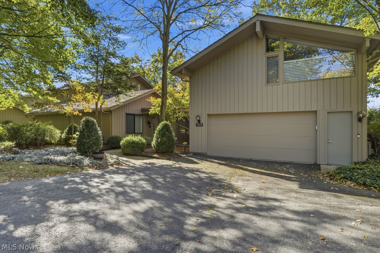 725-19 Windward Drive S Aurora OH 44202