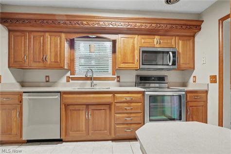 78 Yardley Lane Akron OH 44313