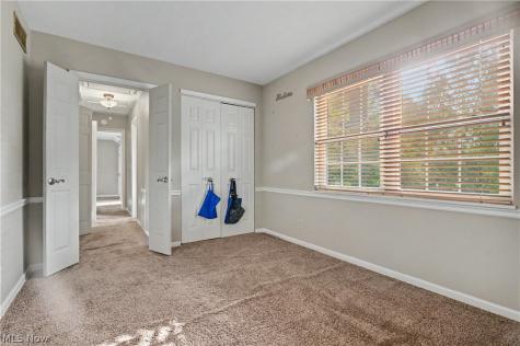 78 Yardley Lane Akron OH 44313
