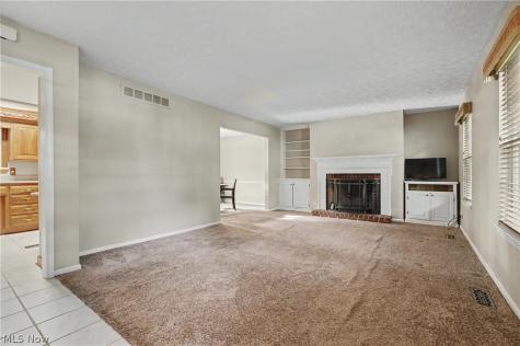 78 Yardley Lane Akron OH 44313