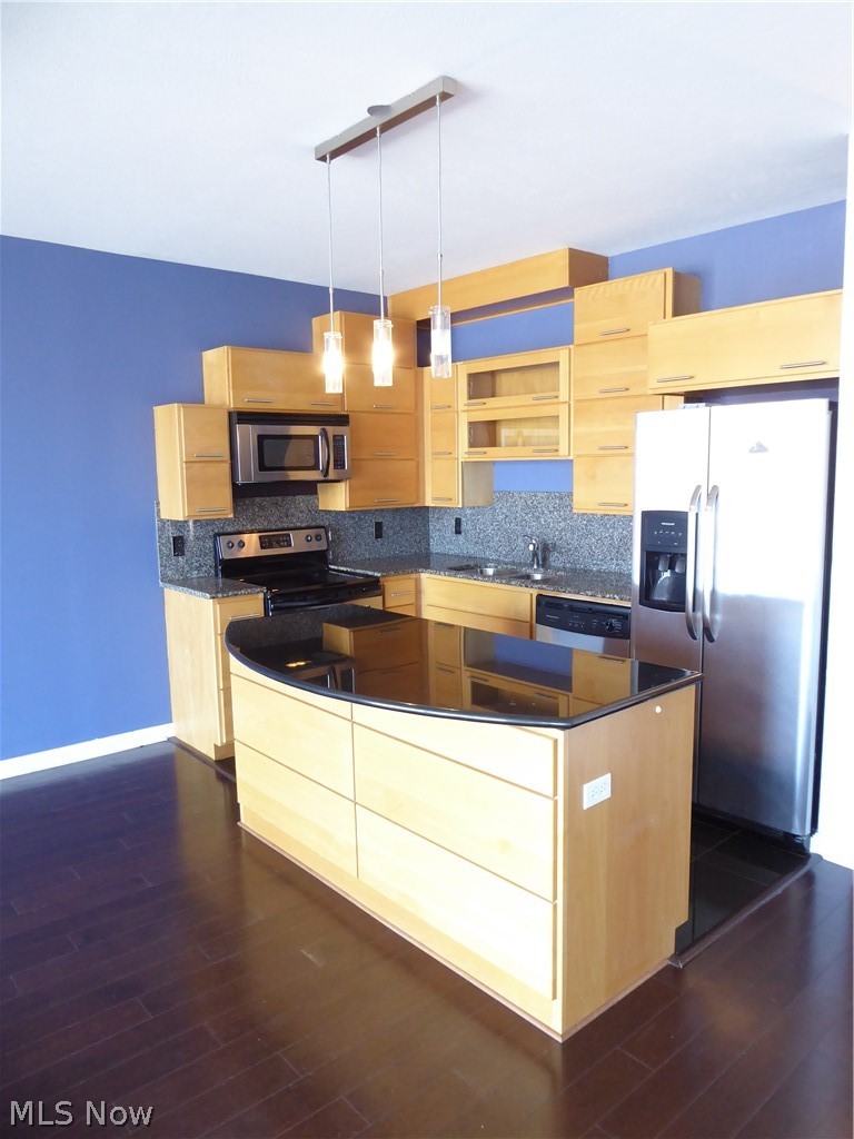 1237 Washington Avenue Cleveland OH 44113