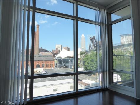 1237 Washington Avenue Cleveland OH 44113