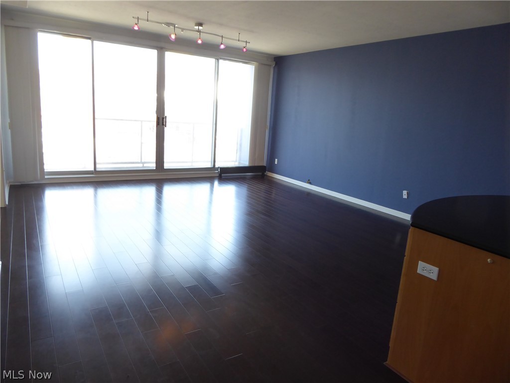 1237 Washington Avenue Cleveland OH 44113