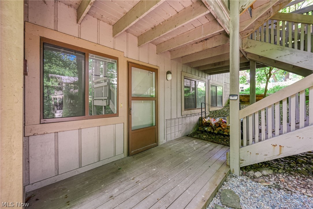654 Meredith Lane Cuyahoga Falls OH 44223