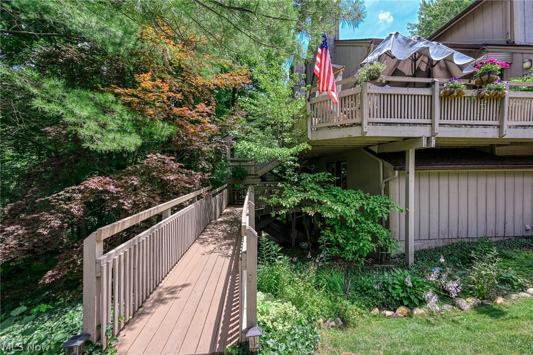654 Meredith Lane Cuyahoga Falls OH 44223