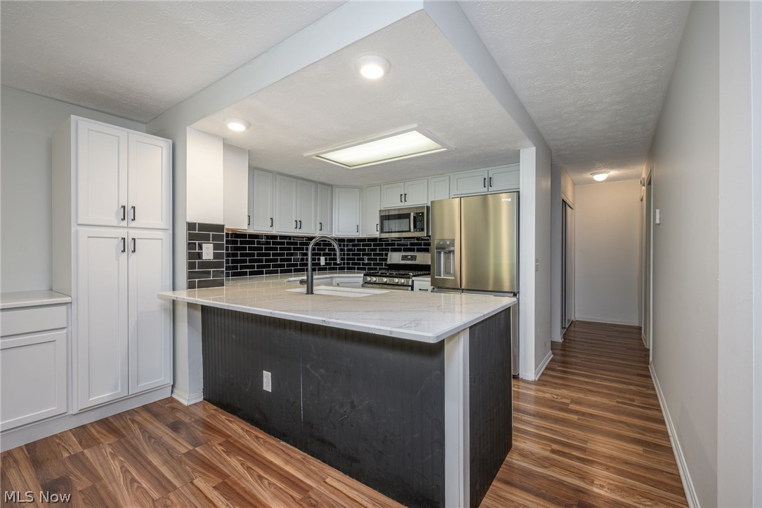 654 Meredith Lane Cuyahoga Falls OH 44223