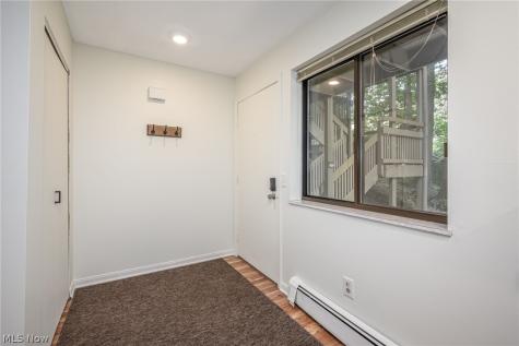 654 Meredith Lane Cuyahoga Falls OH 44223