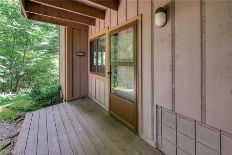 654 Meredith Lane Cuyahoga Falls OH 44223