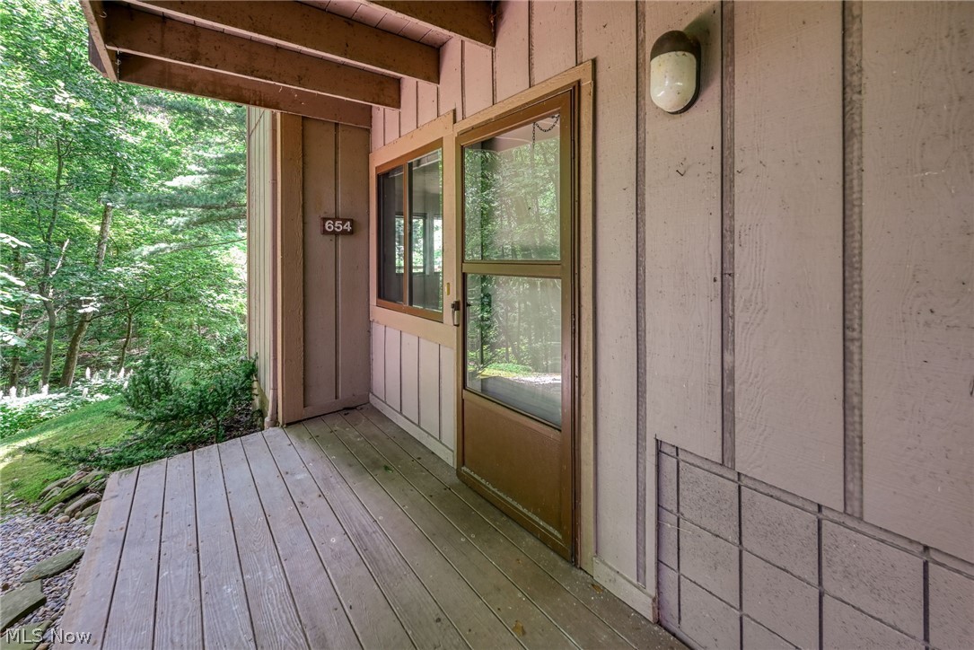 654 Meredith Lane Cuyahoga Falls OH 44223