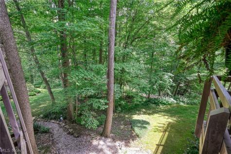 654 Meredith Lane Cuyahoga Falls OH 44223