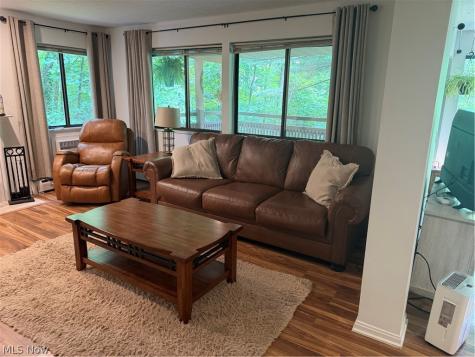 654 Meredith Lane Cuyahoga Falls OH 44223