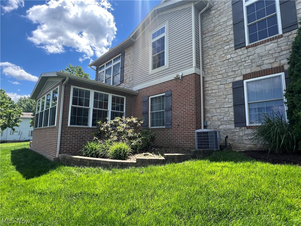 203 Heritage Crossing SE Sugarcreek OH 44681