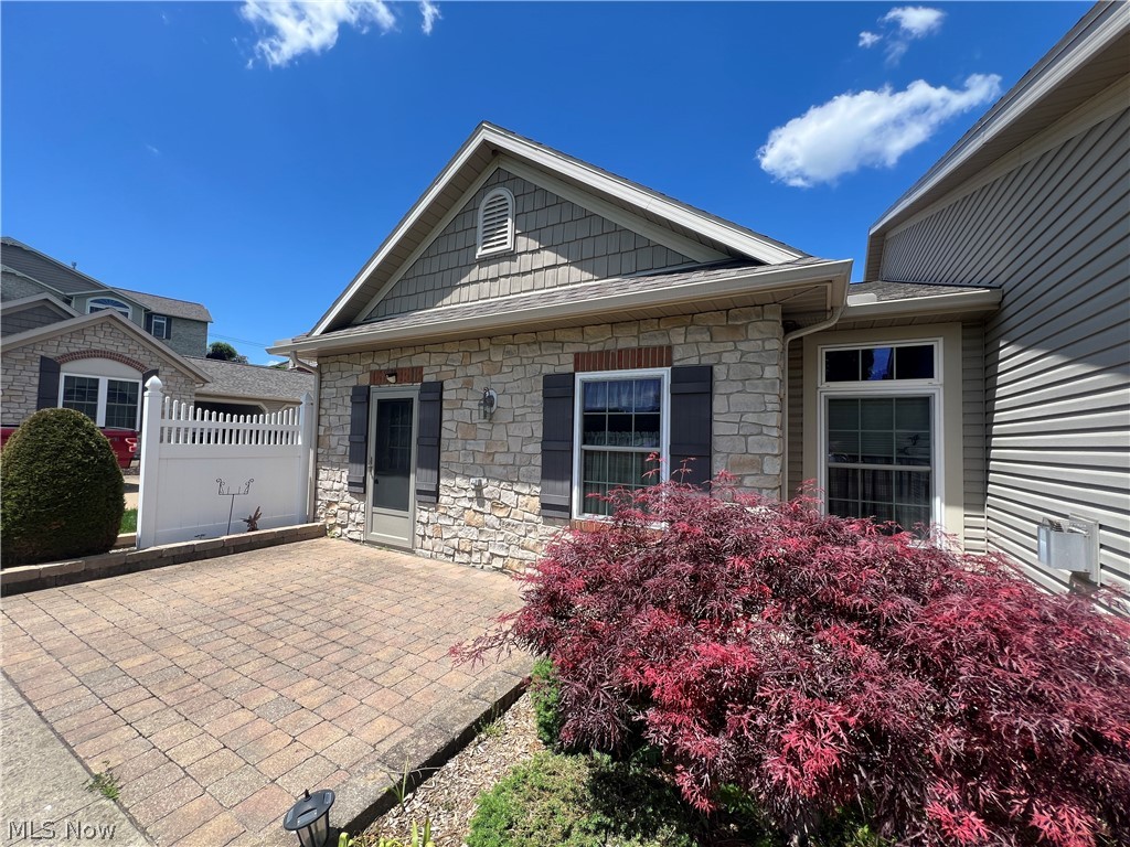 203 Heritage Crossing SE Sugarcreek OH 44681