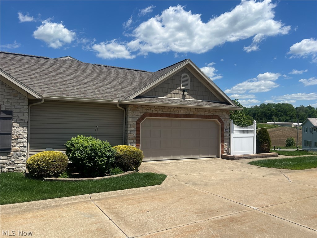 203 Heritage Crossing SE Sugarcreek OH 44681