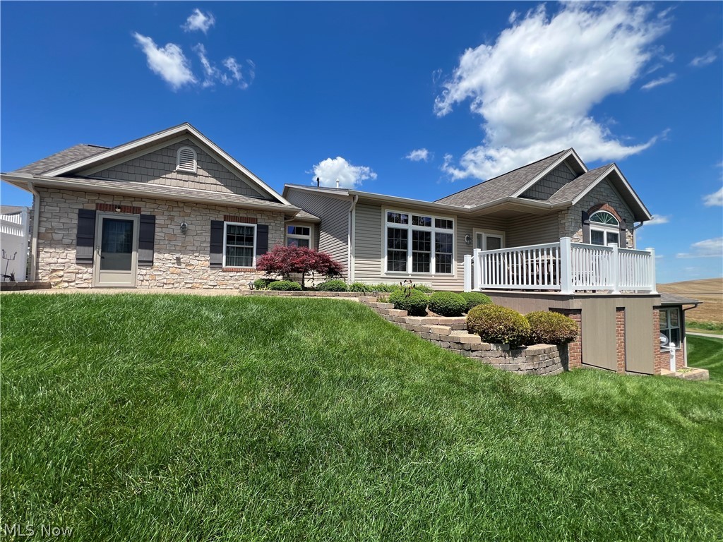203 Heritage Crossing SE Sugarcreek OH 44681