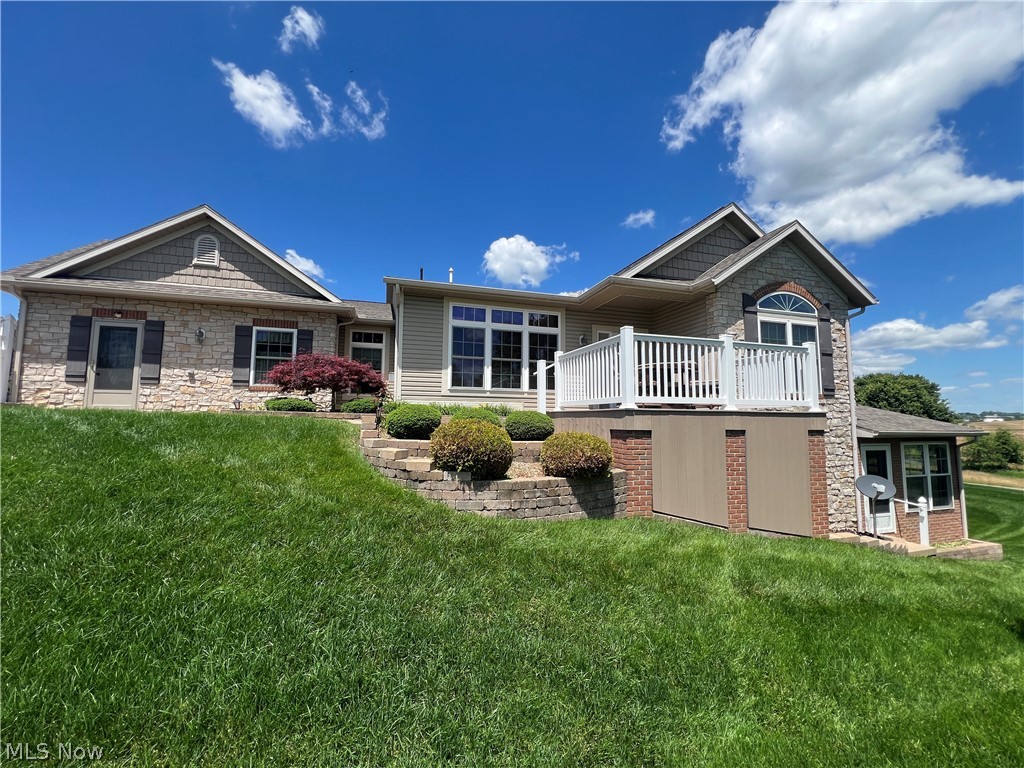 203 Heritage Crossing SE Sugarcreek OH 44681