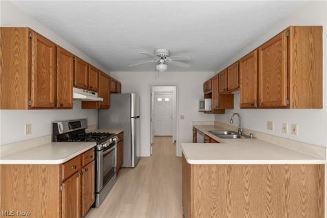 14395 Fullers Lane Strongsville OH 44149