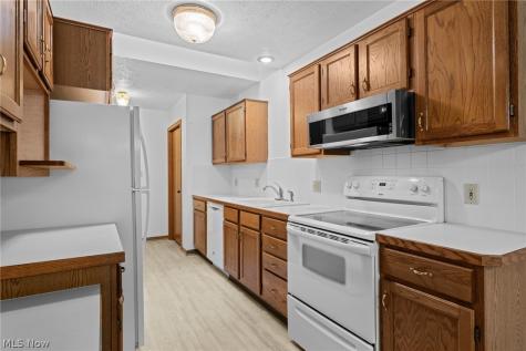 1543 Danube Drive NW Uniontown OH 44685