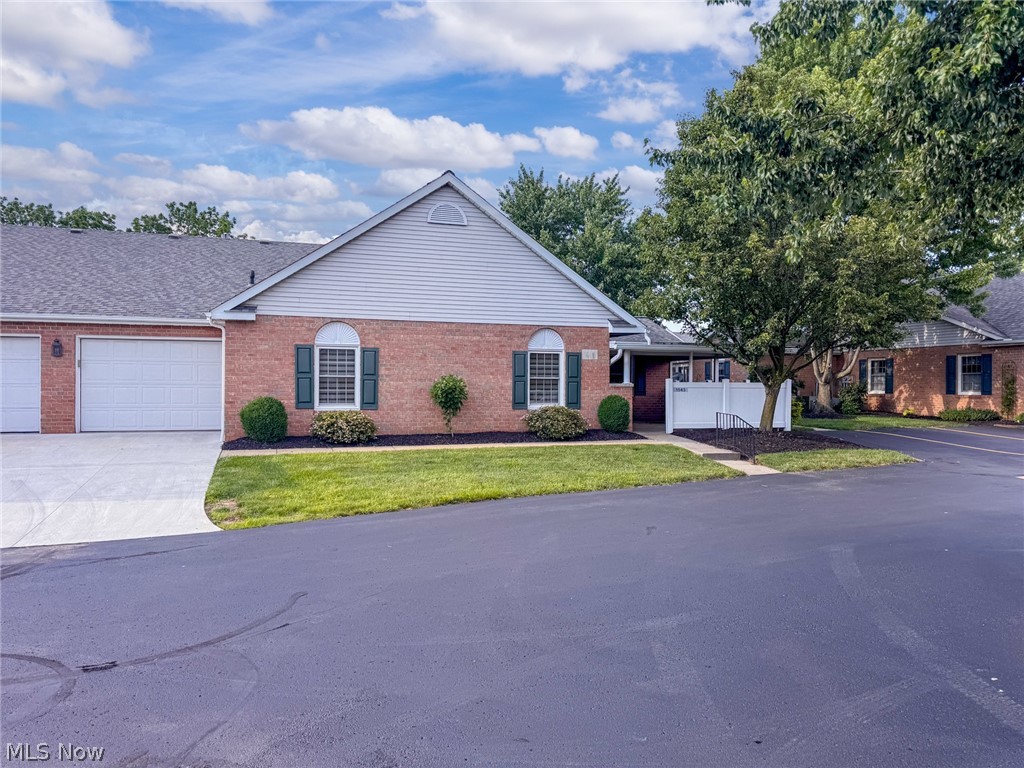 1543 Danube Drive NW Uniontown OH 44685