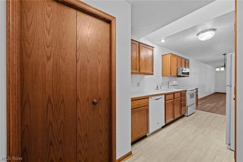 1543 Danube Drive NW Uniontown OH 44685