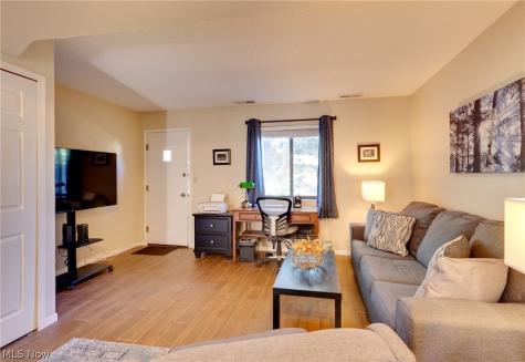 110 Greenwich Road Seville OH 44273