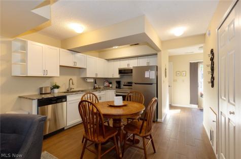 110 Greenwich Road Seville OH 44273