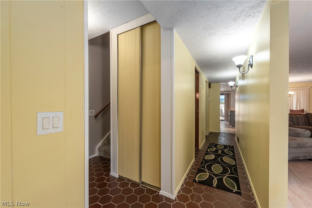 19842 Dell Drive Strongsville OH 44149