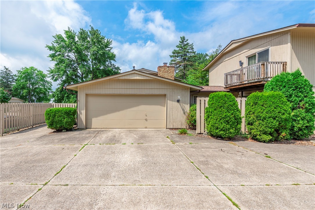 19842 Dell Drive Strongsville OH 44149