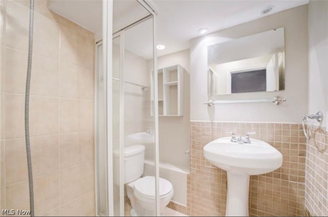32663 Jefferson Drive Solon OH 44139
