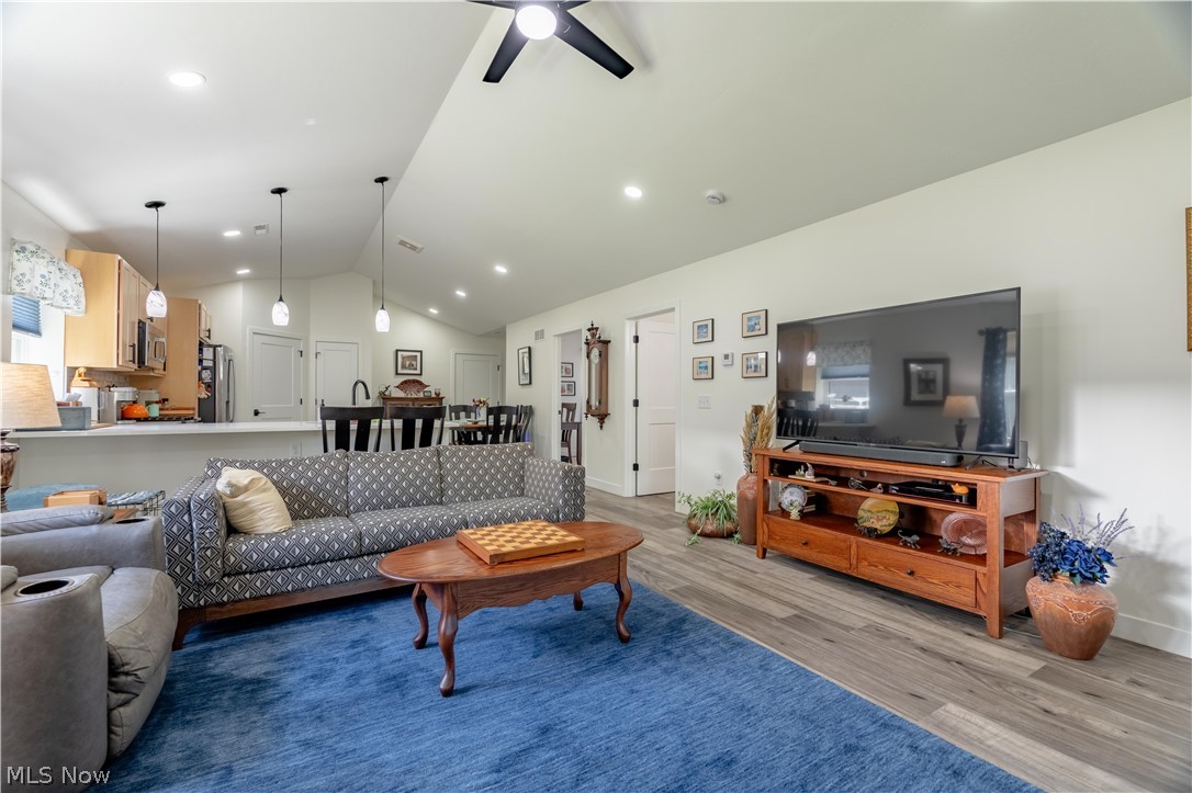 1021 Sycamore Lane Millersburg OH 44654