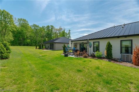 1021 Sycamore Lane Millersburg OH 44654