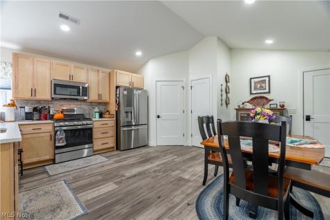 1021 Sycamore Lane Millersburg OH 44654