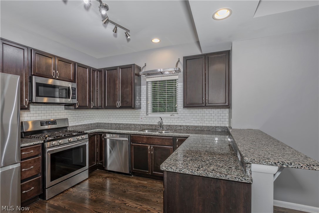 2868 W 11th Street Cleveland OH 44113