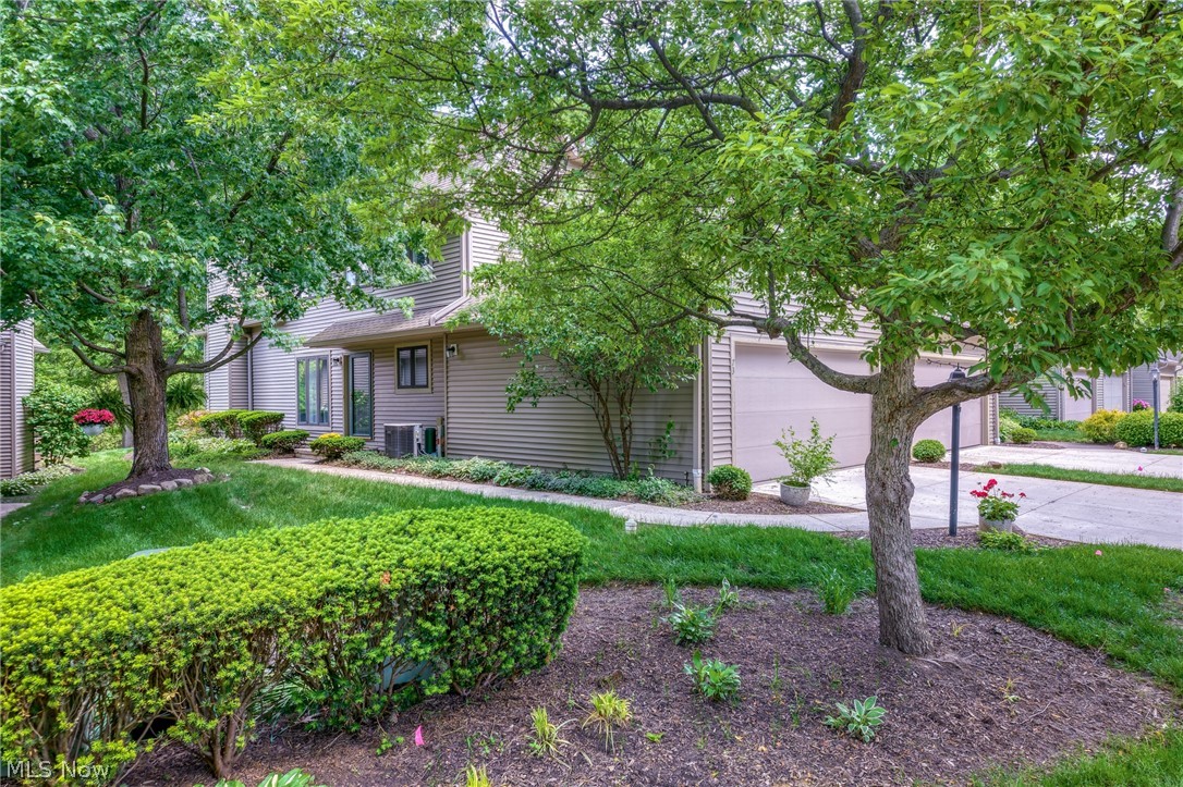 73 Lethbridge Lane Akron OH 44321
