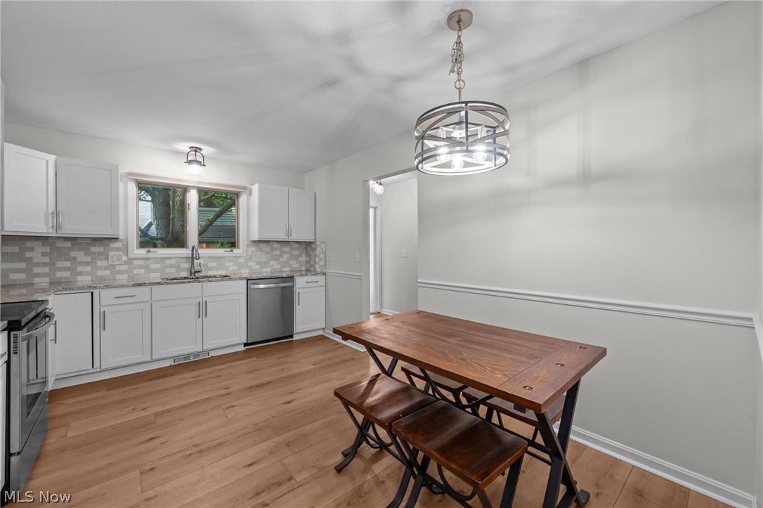 73 Lethbridge Lane Akron OH 44321