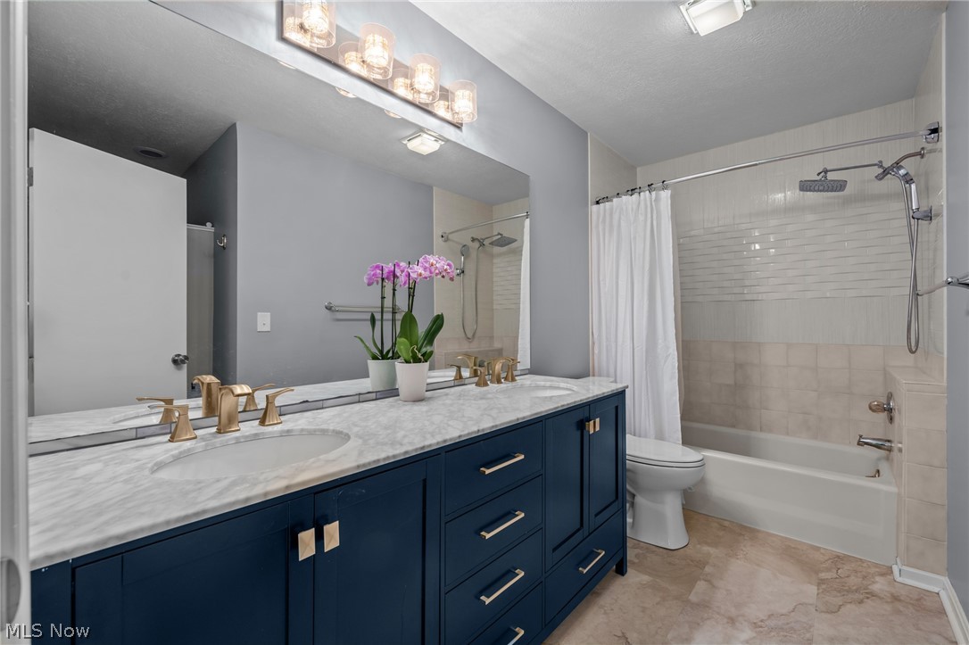 73 Lethbridge Lane Akron OH 44321