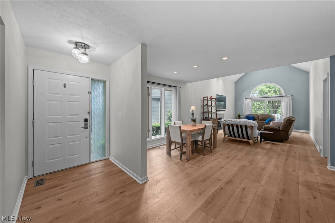 73 Lethbridge Lane Akron OH 44321